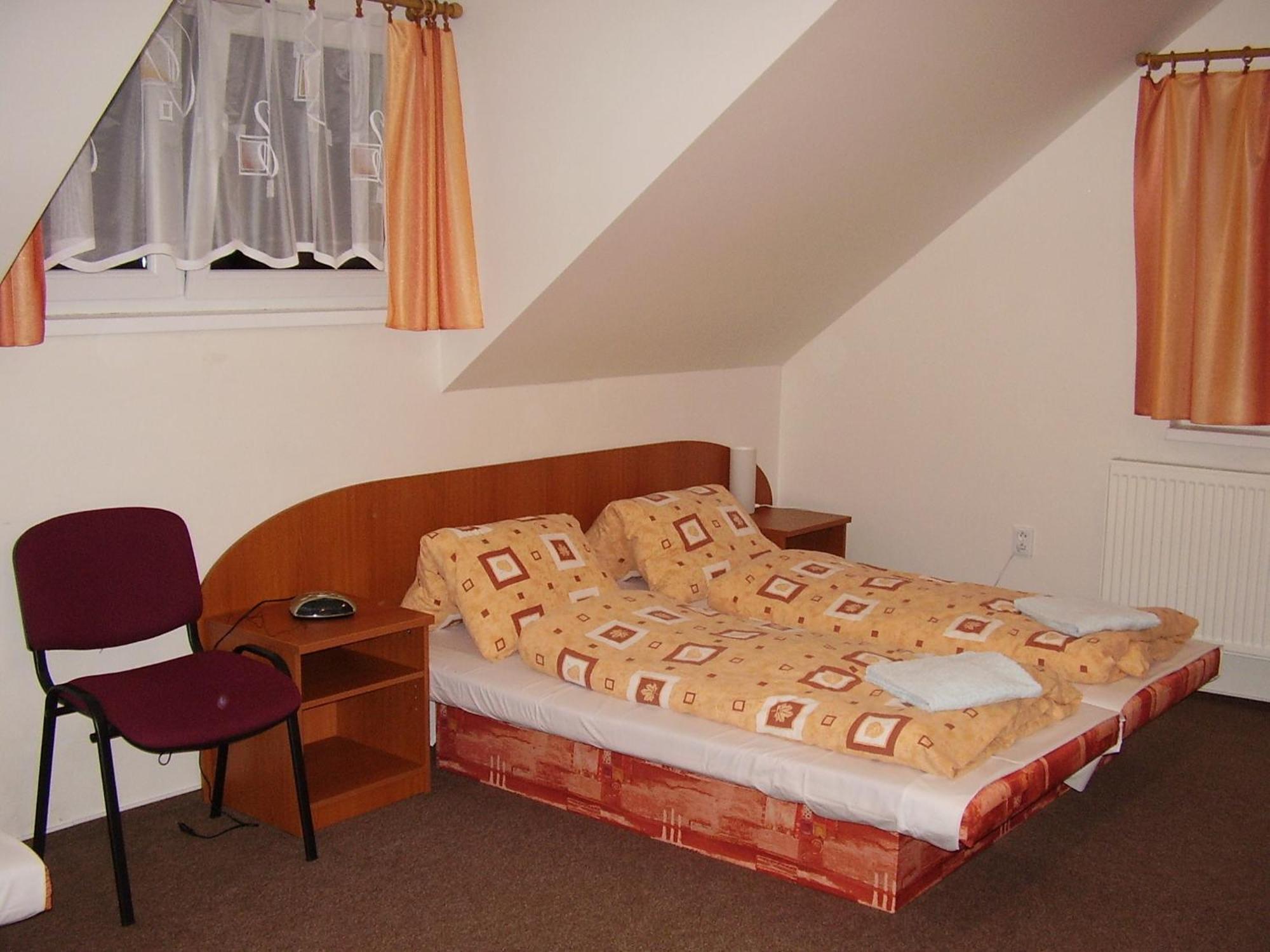 אוסקדניצה Hotel Bocy מראה חיצוני תמונה